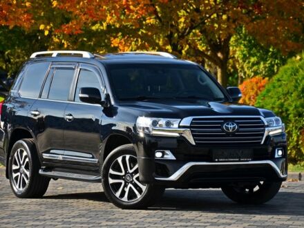 Тойота Ленд Крузер 200 2017 в Днепре (Днепропетровске) на Automoto.ua Черный Тойота Ленд Крузер 200, объемом двигателя 4.6 л и пробегом 137 тыс. км за 57500 $, фото 1 на Automoto.ua