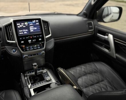 Коричневый Тойота Ленд Крузер 200, объемом двигателя 4.5 л и пробегом 250 тыс. км за 1254 $, фото 6 на Automoto.ua