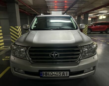 Серый Тойота Ленд Крузер 200, объемом двигателя 4.5 л и пробегом 330 тыс. км за 23900 $, фото 6 на Automoto.ua