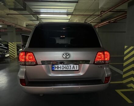 Серый Тойота Ленд Крузер 200, объемом двигателя 4.5 л и пробегом 330 тыс. км за 23900 $, фото 8 на Automoto.ua