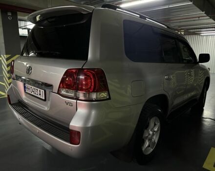 Серый Тойота Ленд Крузер 200, объемом двигателя 4.5 л и пробегом 330 тыс. км за 23900 $, фото 5 на Automoto.ua