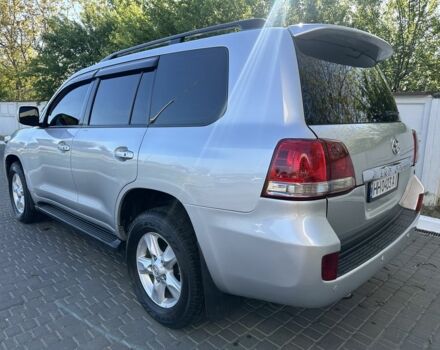 Серый Тойота Ленд Крузер 200, объемом двигателя 4.5 л и пробегом 330 тыс. км за 23900 $, фото 11 на Automoto.ua