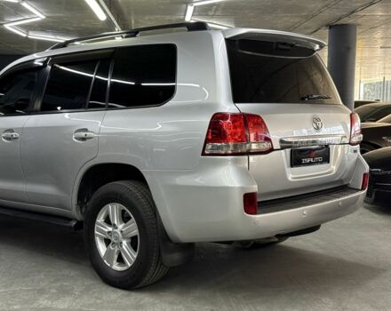 Сірий Тойота Ленд Крузер 200, об'ємом двигуна 4.5 л та пробігом 340 тис. км за 23900 $, фото 15 на Automoto.ua