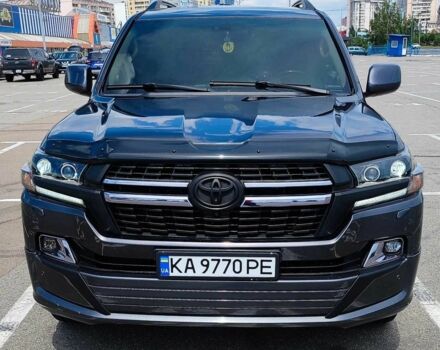 Сірий Тойота Ленд Крузер 200, об'ємом двигуна 4.5 л та пробігом 244 тис. км за 32000 $, фото 2 на Automoto.ua