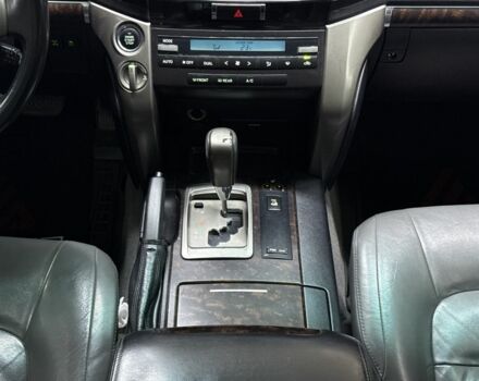 Сірий Тойота Ленд Крузер 200, об'ємом двигуна 4.5 л та пробігом 340 тис. км за 23900 $, фото 22 на Automoto.ua