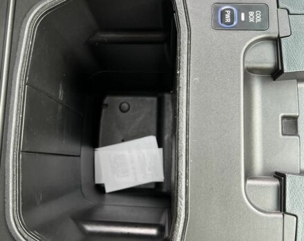 Серый Тойота Ленд Крузер 200, объемом двигателя 4.7 л и пробегом 222 тыс. км за 21500 $, фото 14 на Automoto.ua