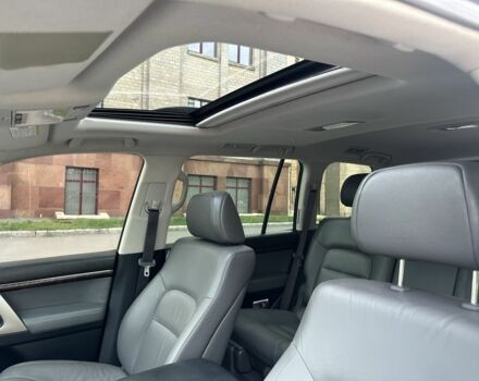 Серый Тойота Ленд Крузер 200, объемом двигателя 4.6 л и пробегом 213 тыс. км за 24000 $, фото 10 на Automoto.ua