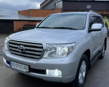 Серый Тойота Ленд Крузер 200, объемом двигателя 4.7 л и пробегом 222 тыс. км за 21500 $, фото 9 на Automoto.ua