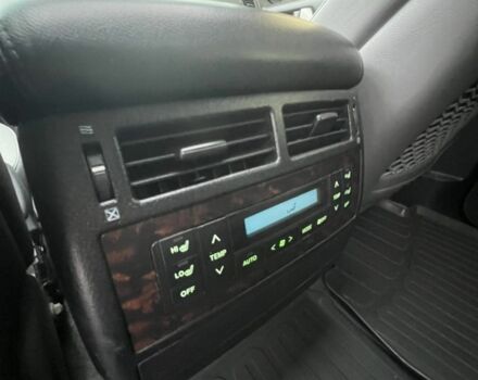 Серый Тойота Ленд Крузер 200, объемом двигателя 4.7 л и пробегом 222 тыс. км за 21500 $, фото 7 на Automoto.ua