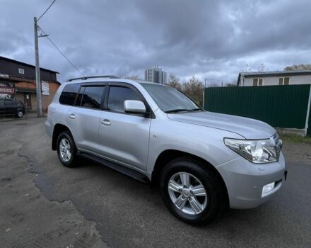 Серый Тойота Ленд Крузер 200, объемом двигателя 4.7 л и пробегом 222 тыс. км за 21500 $, фото 1 на Automoto.ua