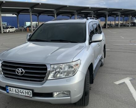 Серый Тойота Ленд Крузер 200, объемом двигателя 4.5 л и пробегом 205 тыс. км за 28000 $, фото 1 на Automoto.ua