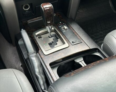 Серый Тойота Ленд Крузер 200, объемом двигателя 4.6 л и пробегом 213 тыс. км за 24000 $, фото 20 на Automoto.ua