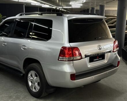 Сірий Тойота Ленд Крузер 200, об'ємом двигуна 4.5 л та пробігом 340 тис. км за 23900 $, фото 13 на Automoto.ua