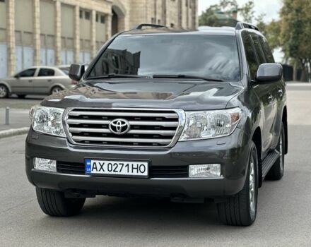 Серый Тойота Ленд Крузер 200, объемом двигателя 4.6 л и пробегом 213 тыс. км за 24000 $, фото 8 на Automoto.ua