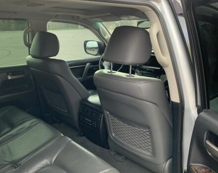 Серый Тойота Ленд Крузер 200, объемом двигателя 4.5 л и пробегом 205 тыс. км за 28000 $, фото 6 на Automoto.ua