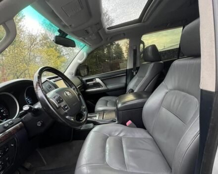 Серый Тойота Ленд Крузер 200, объемом двигателя 4.7 л и пробегом 222 тыс. км за 21500 $, фото 11 на Automoto.ua