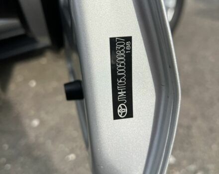 Серый Тойота Ленд Крузер 200, объемом двигателя 4.7 л и пробегом 222 тыс. км за 21500 $, фото 16 на Automoto.ua