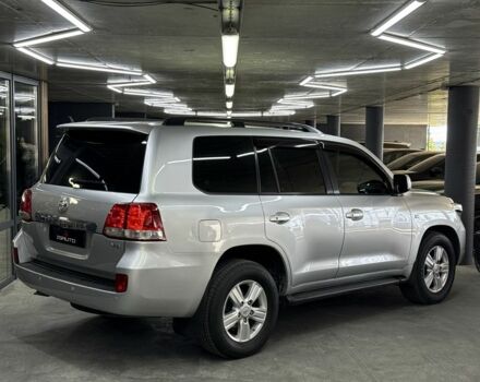 Сірий Тойота Ленд Крузер 200, об'ємом двигуна 4.5 л та пробігом 340 тис. км за 23900 $, фото 8 на Automoto.ua