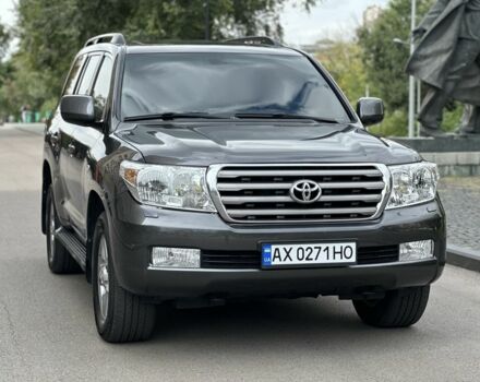 Серый Тойота Ленд Крузер 200, объемом двигателя 4.6 л и пробегом 213 тыс. км за 24000 $, фото 7 на Automoto.ua