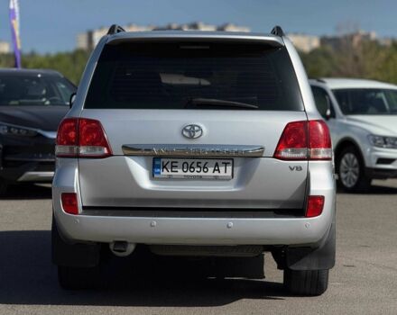 Серый Тойота Ленд Крузер 200, объемом двигателя 4.5 л и пробегом 193 тыс. км за 24900 $, фото 10 на Automoto.ua