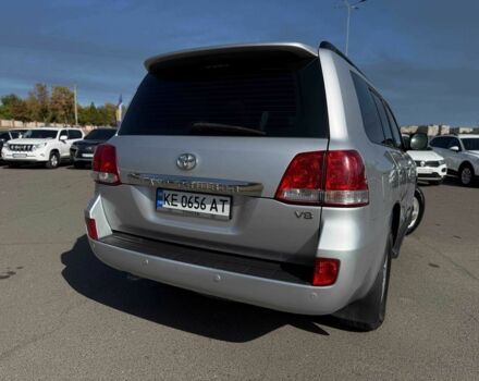 Серый Тойота Ленд Крузер 200, объемом двигателя 4.5 л и пробегом 193 тыс. км за 24900 $, фото 14 на Automoto.ua