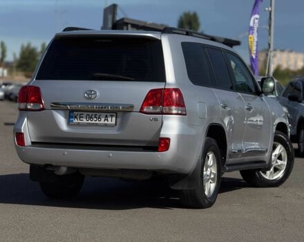 Серый Тойота Ленд Крузер 200, объемом двигателя 4.5 л и пробегом 193 тыс. км за 24900 $, фото 9 на Automoto.ua