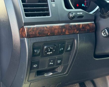 Серый Тойота Ленд Крузер 200, объемом двигателя 4.5 л и пробегом 193 тыс. км за 24900 $, фото 20 на Automoto.ua