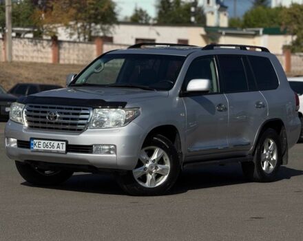 Серый Тойота Ленд Крузер 200, объемом двигателя 4.5 л и пробегом 193 тыс. км за 24900 $, фото 1 на Automoto.ua