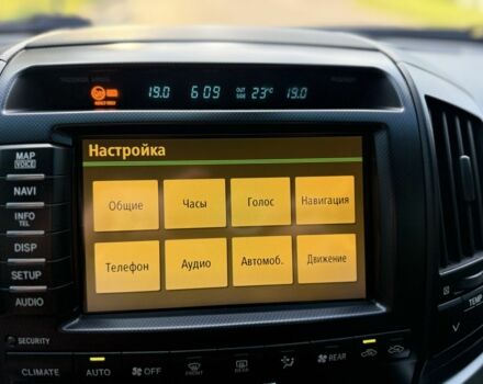 Сірий Тойота Ленд Крузер 200, об'ємом двигуна 4.5 л та пробігом 280 тис. км за 32000 $, фото 13 на Automoto.ua