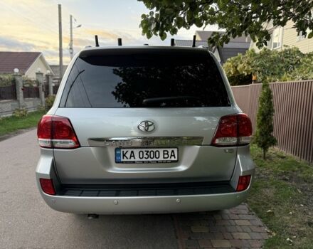 Сірий Тойота Ленд Крузер 200, об'ємом двигуна 4.5 л та пробігом 280 тис. км за 31500 $, фото 5 на Automoto.ua
