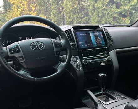 Серый Тойота Ленд Крузер 200, объемом двигателя 4.5 л и пробегом 209 тыс. км за 30000 $, фото 8 на Automoto.ua