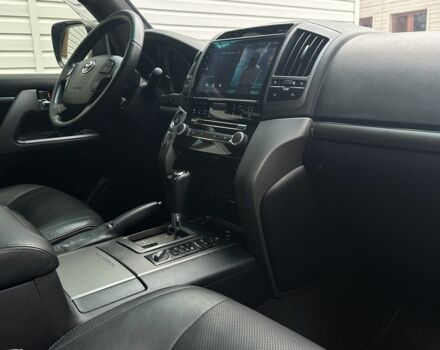 Серый Тойота Ленд Крузер 200, объемом двигателя 4.5 л и пробегом 209 тыс. км за 30000 $, фото 12 на Automoto.ua