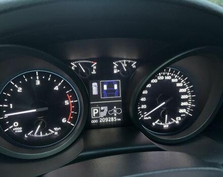 Серый Тойота Ленд Крузер 200, объемом двигателя 4.5 л и пробегом 209 тыс. км за 30000 $, фото 6 на Automoto.ua