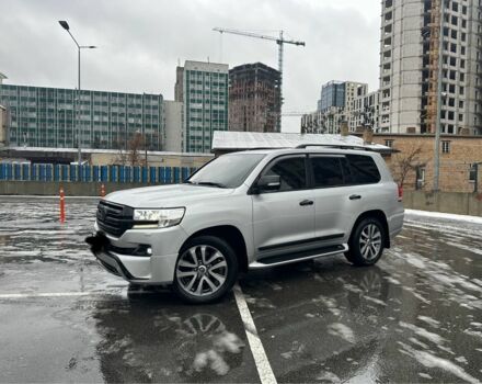 Серый Тойота Ленд Крузер 200, объемом двигателя 4.5 л и пробегом 170 тыс. км за 55000 $, фото 3 на Automoto.ua