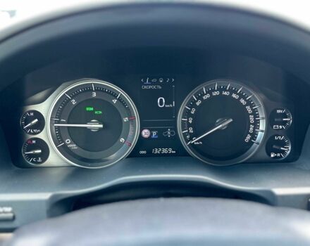 Серый Тойота Ленд Крузер 200, объемом двигателя 4.5 л и пробегом 132 тыс. км за 58000 $, фото 10 на Automoto.ua