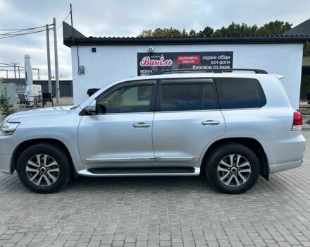 Серый Тойота Ленд Крузер 200, объемом двигателя 4.5 л и пробегом 132 тыс. км за 49900 $, фото 2 на Automoto.ua