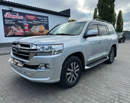 Серый Тойота Ленд Крузер 200, объемом двигателя 4.5 л и пробегом 132 тыс. км за 58000 $, фото 1 на Automoto.ua
