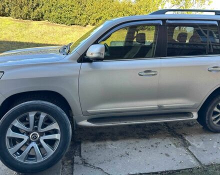 Серый Тойота Ленд Крузер 200, объемом двигателя 4.5 л и пробегом 132 тыс. км за 49900 $, фото 9 на Automoto.ua