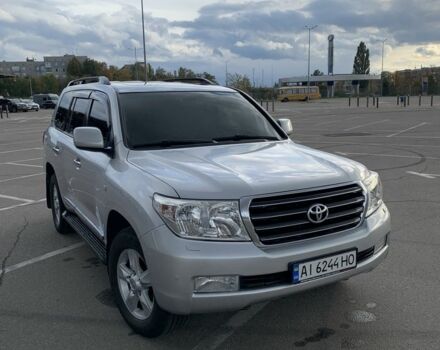 Серый Тойота Ленд Крузер 200, объемом двигателя 4.5 л и пробегом 205 тыс. км за 28000 $, фото 1 на Automoto.ua