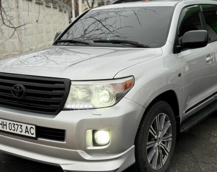 Сірий Тойота Ленд Крузер 200, об'ємом двигуна 4.5 л та пробігом 298 тис. км за 24200 $, фото 1 на Automoto.ua