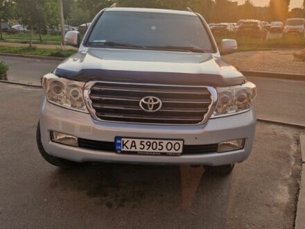Тойота Ленд Крузер 200 2008 в Киеве на Automoto.ua Серый Тойота Ленд Крузер 200, объемом двигателя 4 л и пробегом 173 тыс. км за 23500 $, фото 1 на Automoto.ua