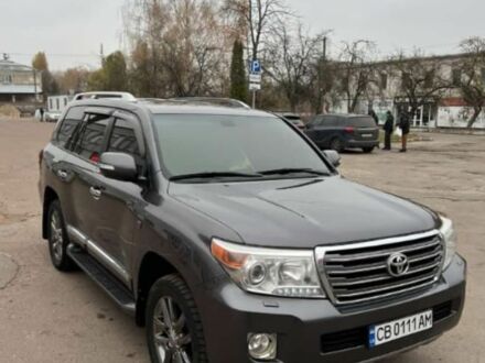 Тойота Ленд Крузер 200 2011 у Чернігові на Automoto.ua Сірий Тойота Ленд Крузер 200, об'ємом двигуна 4.5 л та пробігом 237 тис. км за 30000 $, фото 1 на Automoto.ua