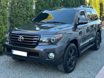 Серый Тойота Ленд Крузер 200, объемом двигателя 4.5 л и пробегом 209 тыс. км за 30000 $, фото 1 на Automoto.ua