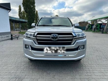 Тойота Ленд Крузер 200 2019 в Кропивницком (Кировограде) на Automoto.ua Серый Тойота Ленд Крузер 200, объемом двигателя 4.5 л и пробегом 132 тыс. км за 58000 $, фото 1 на Automoto.ua