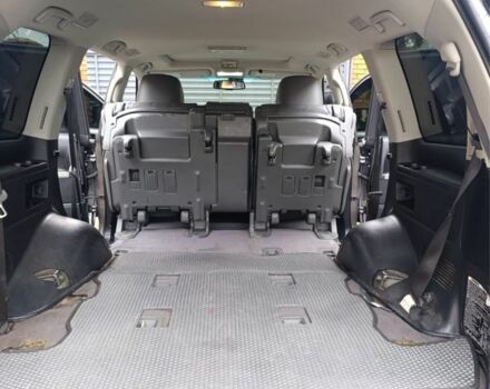 Синий Тойота Ленд Крузер 200, объемом двигателя 4.7 л и пробегом 290 тыс. км за 23000 $, фото 5 на Automoto.ua