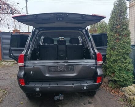 Синий Тойота Ленд Крузер 200, объемом двигателя 4.7 л и пробегом 290 тыс. км за 23000 $, фото 3 на Automoto.ua