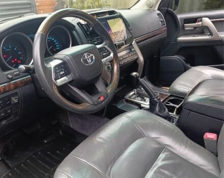 Синий Тойота Ленд Крузер 200, объемом двигателя 4.7 л и пробегом 290 тыс. км за 23000 $, фото 2 на Automoto.ua