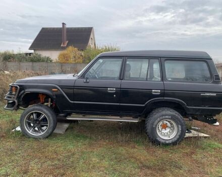 Черный Тойота Ленд Крузер 60, объемом двигателя 0 л и пробегом 100 тыс. км за 3999 $, фото 3 на Automoto.ua