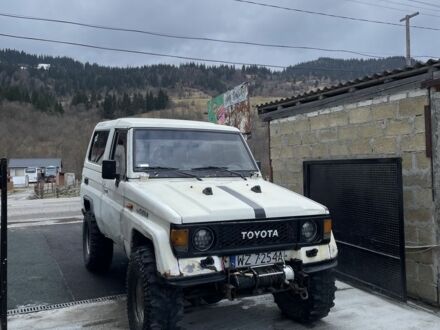 Тойота Ленд Крузер 70 1994 в Рахове на Automoto.ua Белый Тойота Ленд Крузер 70, объемом двигателя 2.5 л и пробегом 270 тыс. км за 3600 $, фото 1 на Automoto.ua