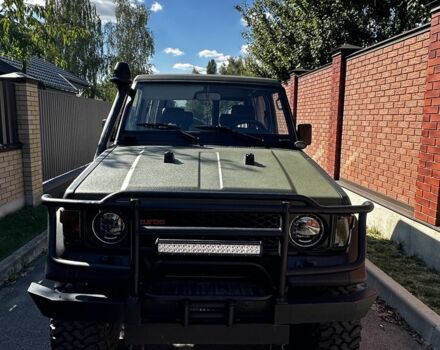 Черный Тойота Ленд Крузер 70, объемом двигателя 2.5 л и пробегом 200 тыс. км за 20000 $, фото 1 на Automoto.ua